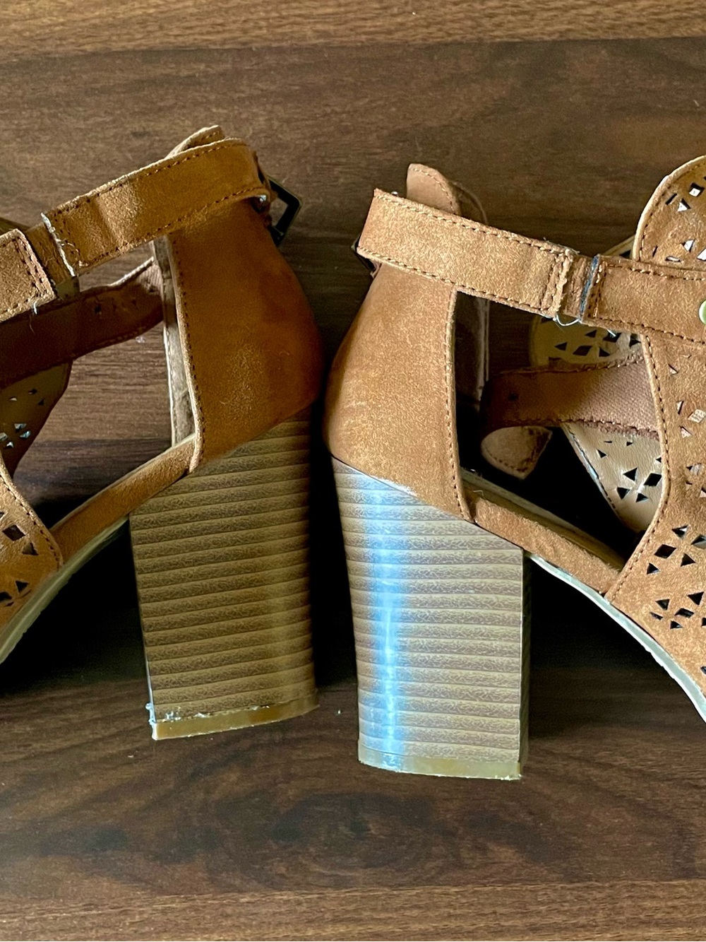 American Eagle Cut Out Open-Toe Faux Suede Tan/Brown Block Heel Booties/Sandals - Picture 12 of 12
